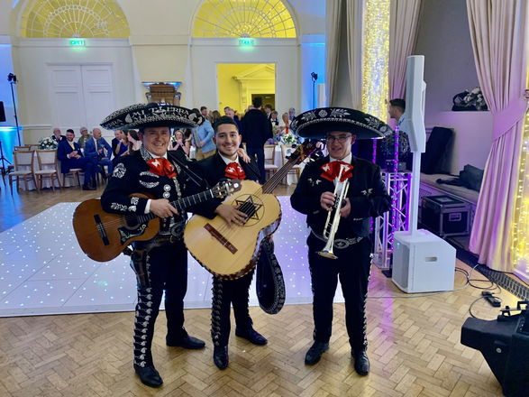 Mariachi King - Acoustic Bands from Surrey
