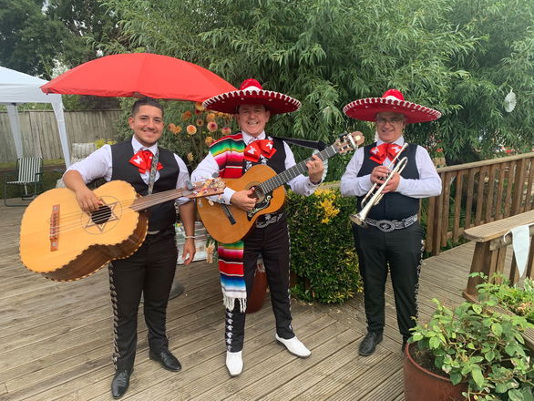 Mariachi King - Acoustic Bands from Surrey