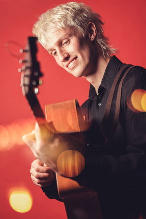 Marland - Singer Guitarists from Kent