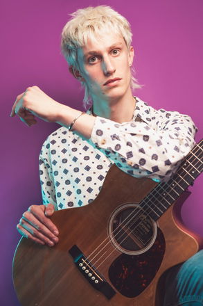 Marland - Singer Guitarists from Kent