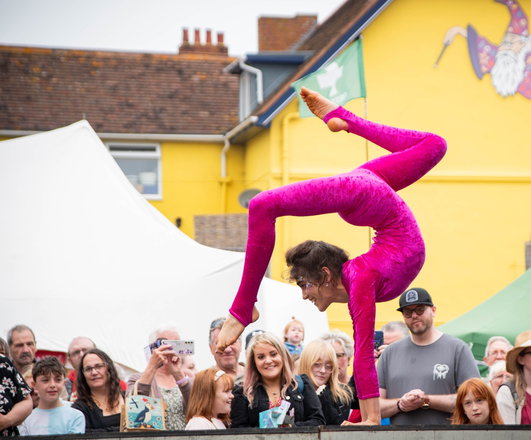 Contortionist Claudia - Circus Acts from Essex