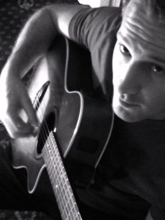 Owen H - Singer Guitarists from Staffordshire