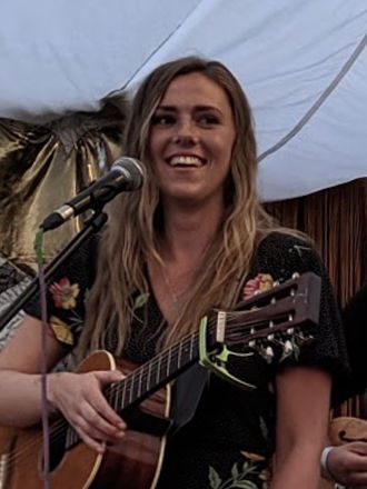 Cydney Smith - Singer Guitarists from Bristol