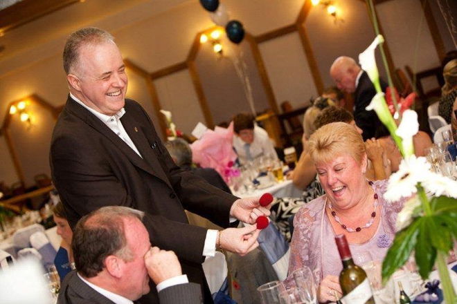 Daz The Close Up Magician - Magicians from Kent