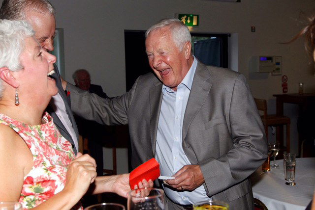 Daz The Close Up Magician - Magicians from Kent