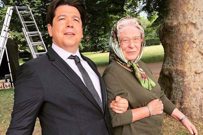 Queen Elizabeth Lookalike - Lookalikes from Surrey