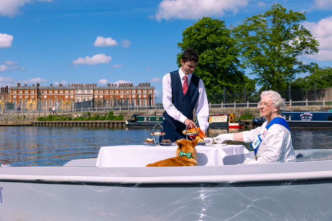 Queen Elizabeth Lookalike - Lookalikes from Surrey