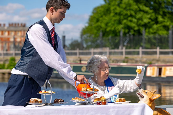 Queen Elizabeth Lookalike - Lookalikes from Surrey