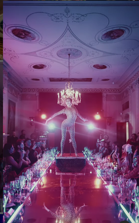 Contortionist Claudia - Circus Acts from Essex