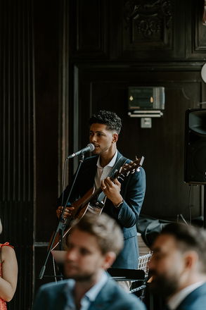 Sonny Ray - Acoustic Singer Guitarists from London