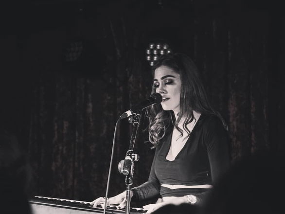 Sorka Fay - Solo Duo and Trios from London