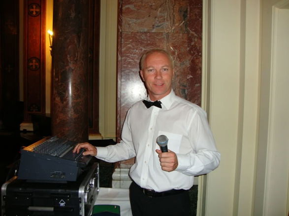 Steeve Mills - Wedding & Party DJs from London