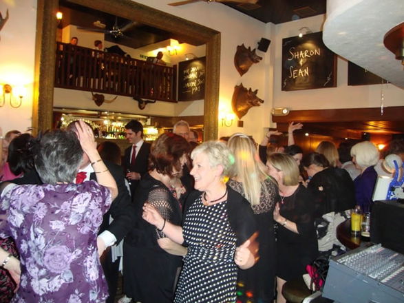 Steeve Mills - Wedding & Party DJs from London