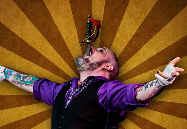 Mr Bones Sideshow - Circus Acts from Hertfordshire