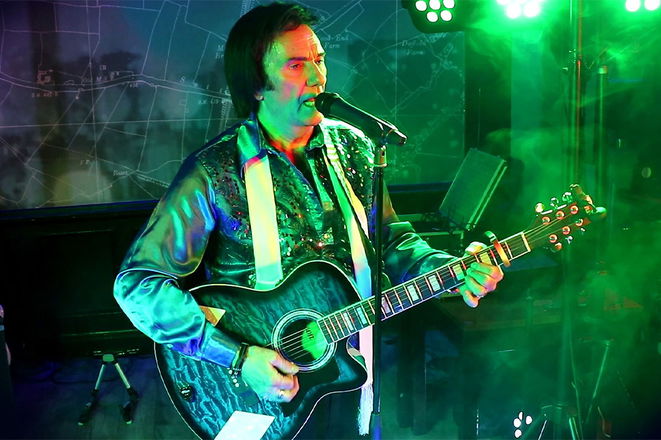 The Real Diamond - Tribute Bands from Worcestershire