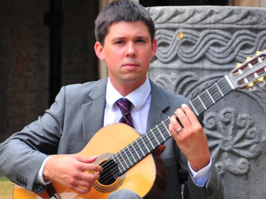 Tom Logan - Classical Guitarists from Hampshire