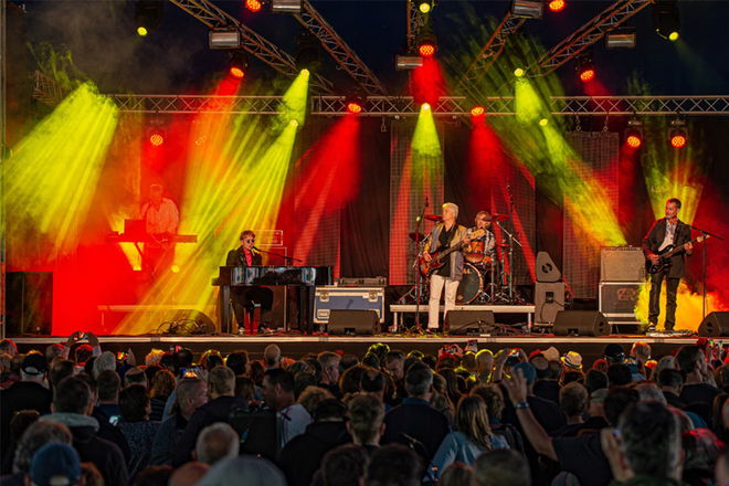 Totally Elton - Tribute Bands from Buckinghamshire