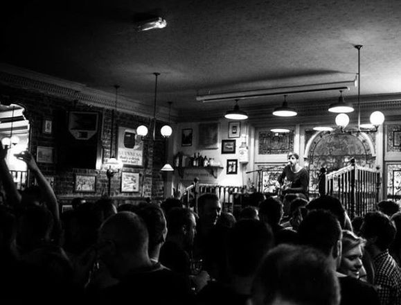 Jesse McKee - Singer Guitarists from East Sussex
