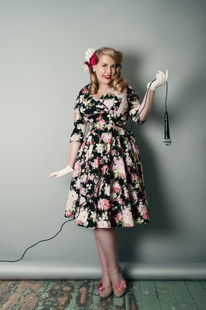 Vintage Lianna - Solo Singers, Duos and Trios from West Sussex